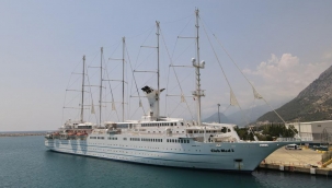 Club Med 2, QTerminals Antalya'ya demir attı